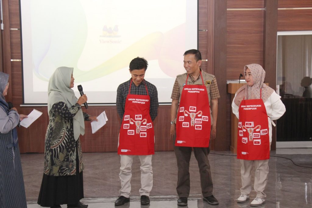 Pelatihan PKRS untuk Guru Kelas 7 dan 8 di Garut Jember dan Lombok Tengah 1 - Rutgers Indonesia